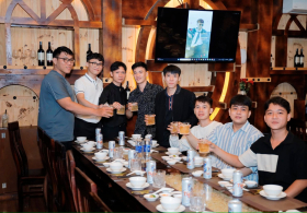 Nhà Hàng Hầm Rượu ROMA 